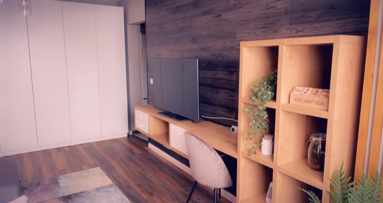 Lovely 2 In The Center Of The Appartement *